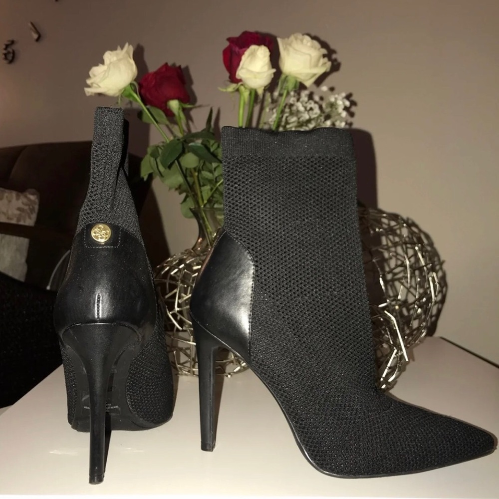 Guess boots US 38